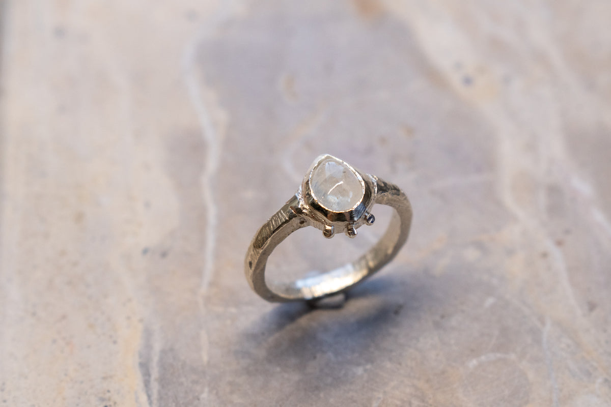 Lunar Ring